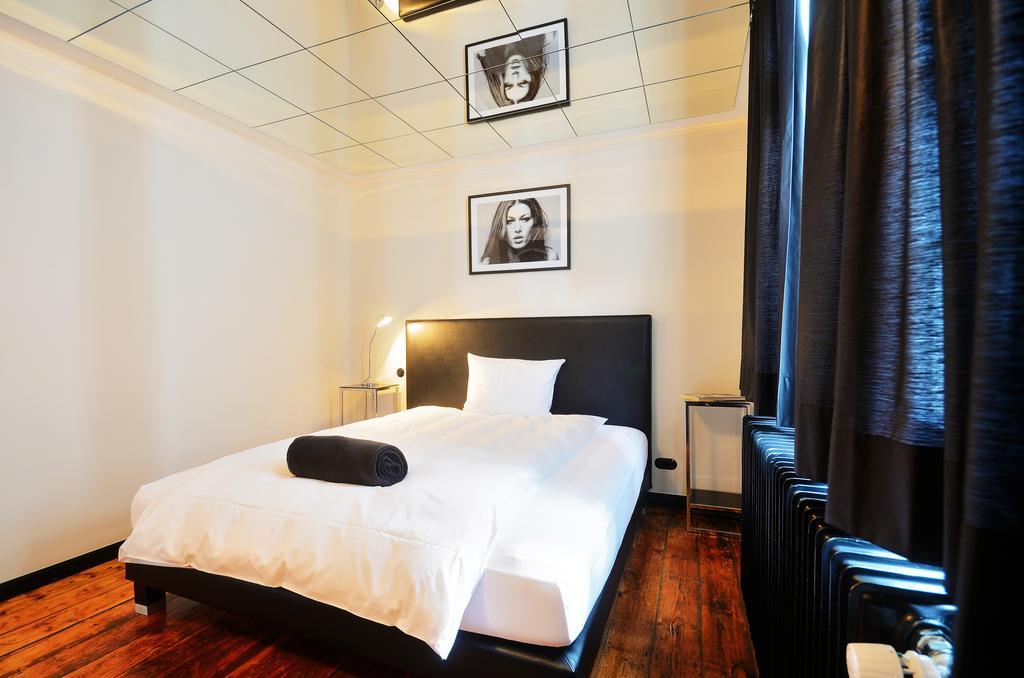 Haus Zauberfloete Hotel Offenburg Buitenkant foto